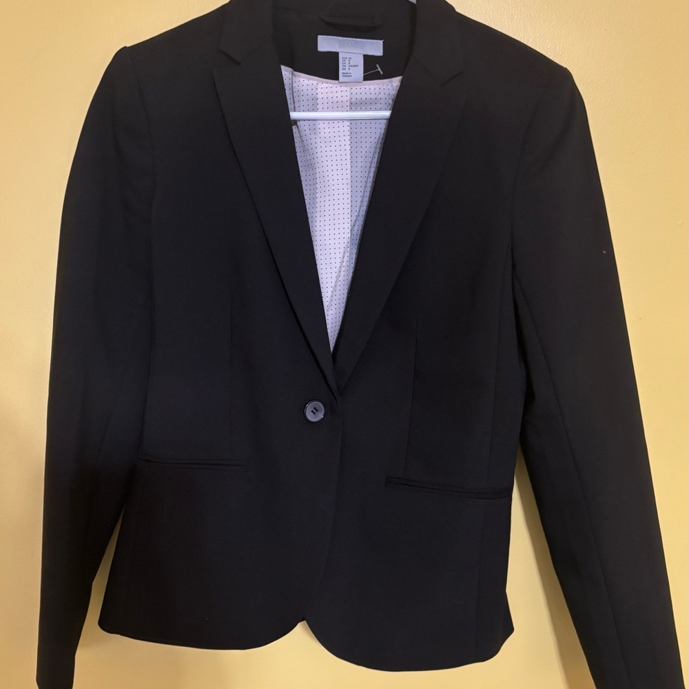 Women’s Black Single-Button Blazer